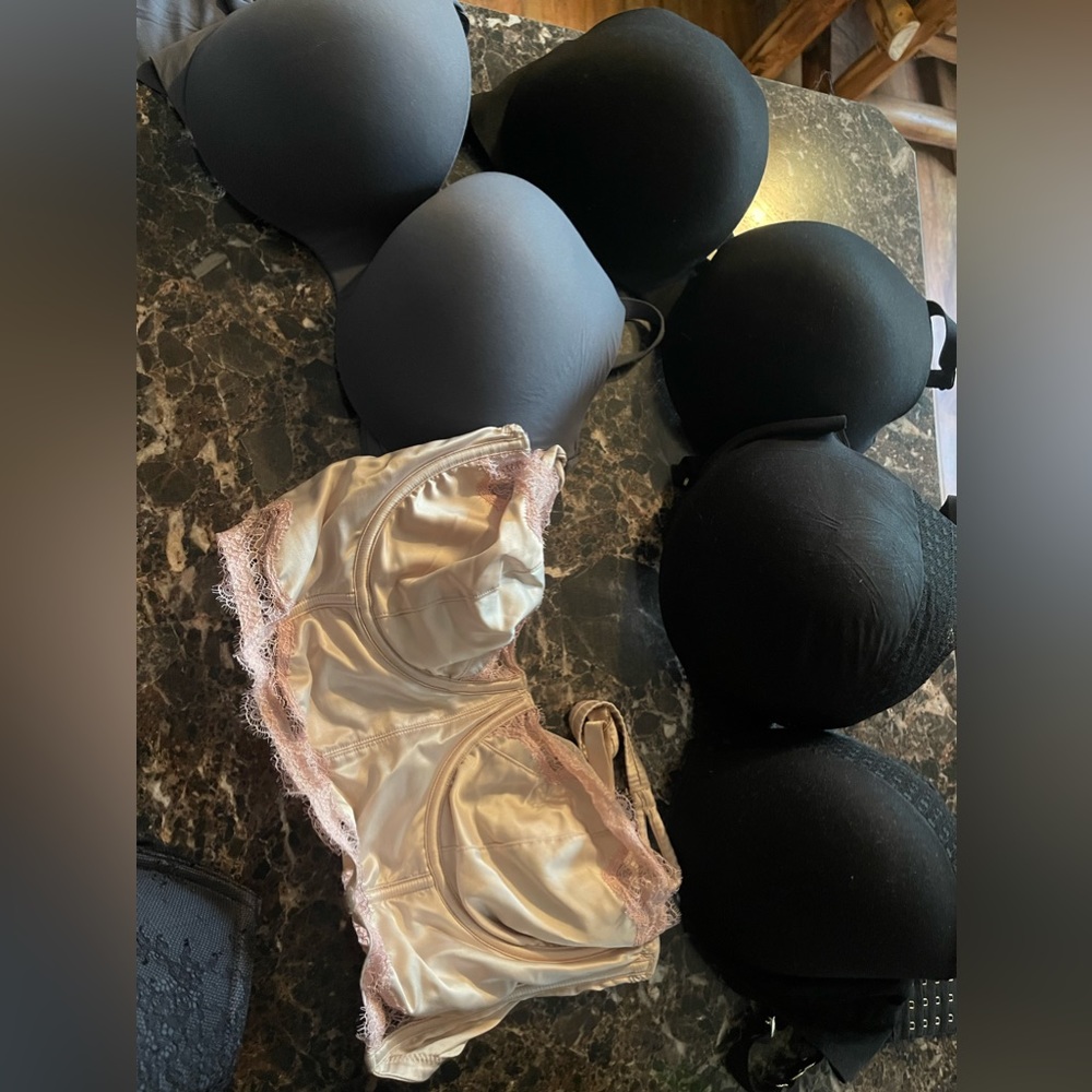 Victoria’s Secret bras